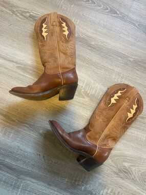 Brown Leather Western Cowboy Boots - Two-Tone Stitch Detail